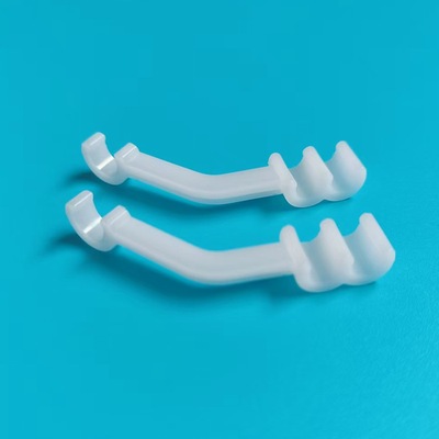 Medical 6mm 3.85mm 3-channel Multi-cavity Clip Angled POM White, &nbsp;3 Three Channels Guide Wire protection Dispenser Clips Clamps